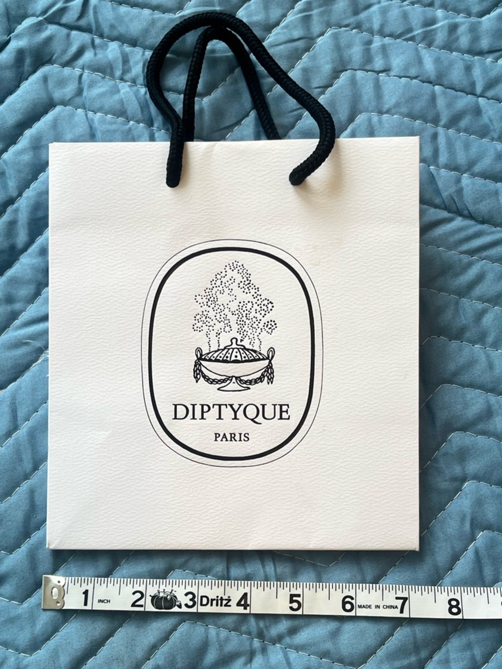 small & CHIC • Diptyque • Paris • Logo shopping/gift bag • classic & easy to use